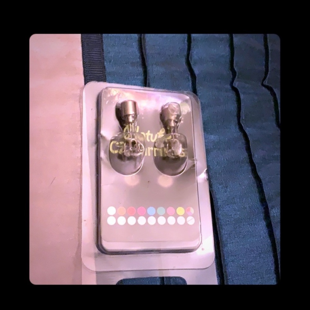LED never opened earrings - Picture 2 of 2